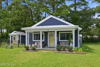 183 Long Pond Loop, Swansboro, NC 28584 – photo 3: 3-web-or-mls-590A4865