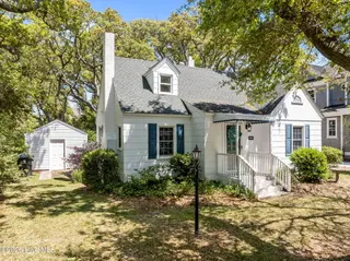 2205 Front Street, Beaufort, NC 28516 – photo 2: 2-web-or-mls-2205 Front St 002