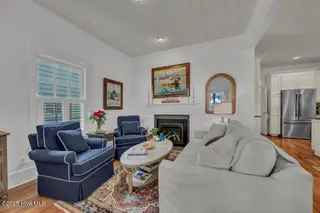 209 N Lord Street, Southport, NC 28461 – photo 7: Living Room