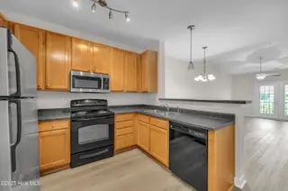 645 Condo Club Drive Unit 302, Wilmington, NC 28412 – photo 2: IMG_6696