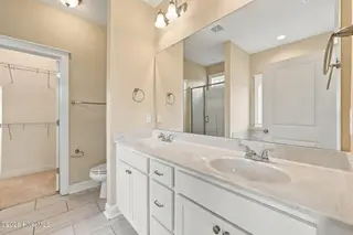 1811 Fox Den Way 6, Greenville, NC 27858 – photo 19: Primary Bathroom 1