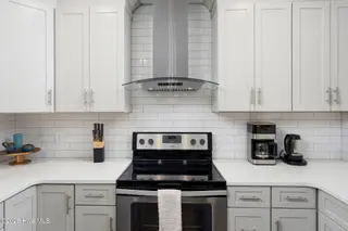 8 N 23rd Street, Wilmington, NC 28405 — 3-bedroom home, Wilmington, NC, photo 15 of 34: kitchen-01d