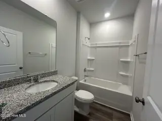 580 Coronado Avenue SE 19, Leland, NC 28451 – photo 17: Guest Bathroom with Bathtub