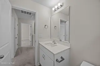 107 W Highland Avenue, Kinston, NC 28501 – photo 19: Bath 2