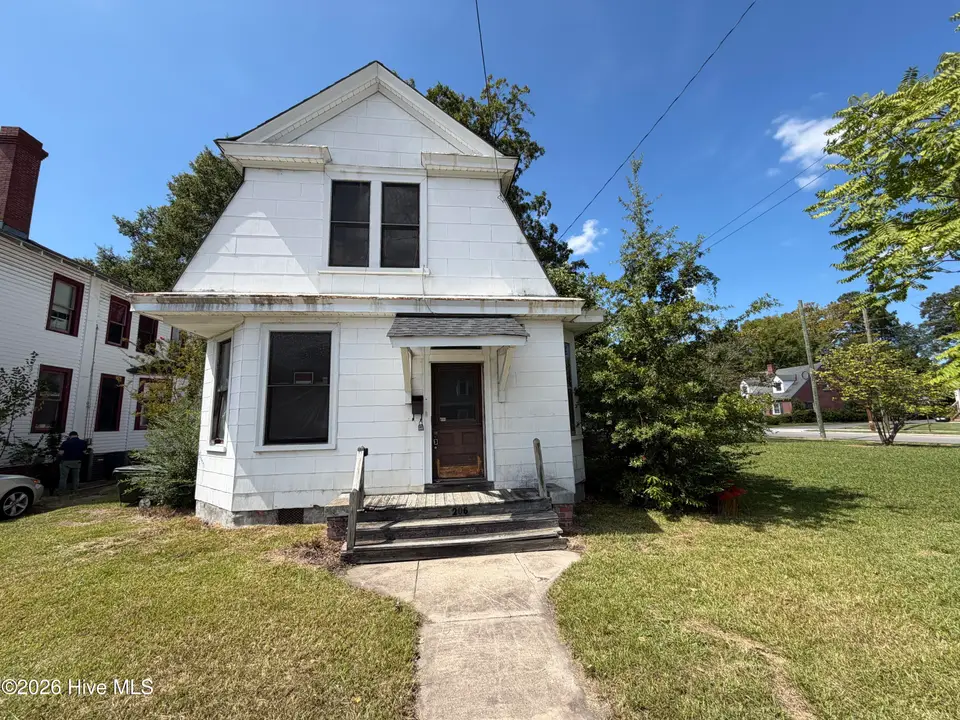 206 S Grace Street, Rocky Mount, NC 27804 – photo 1 of 38: IMG_6995