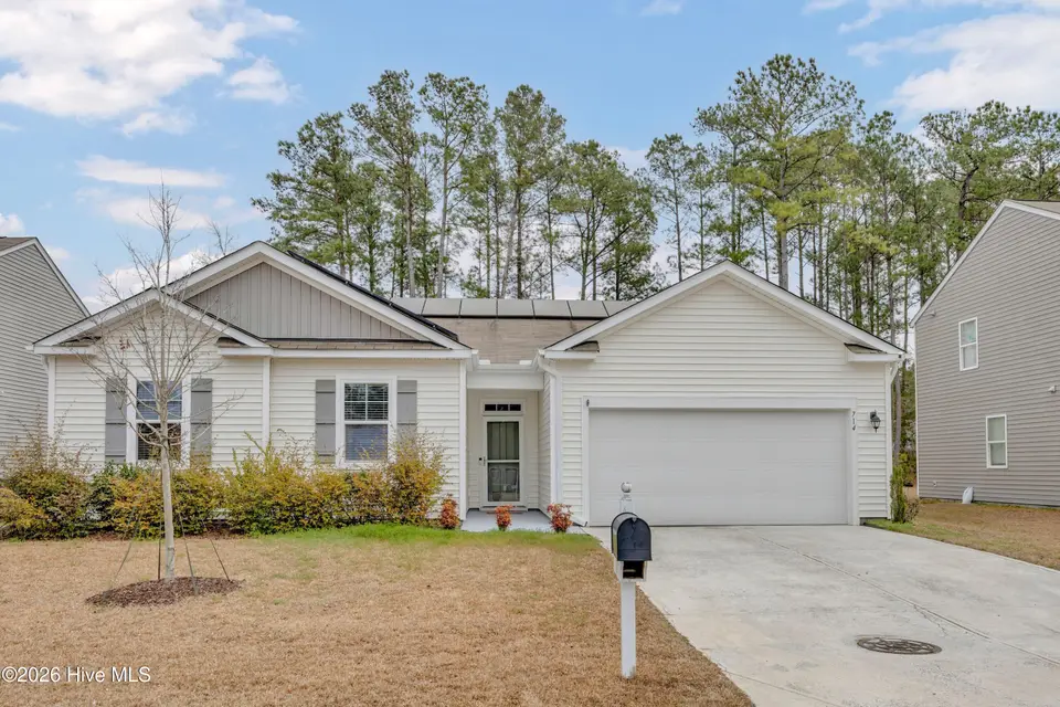 714 Avington Lane NE, Leland, NC 28451 – photo 1 of 33: 001_img_4909_524