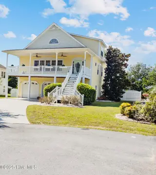 105 Everette Court, Newport, NC 28570 – photo 3: IMG_6824