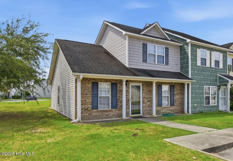 801 Springwood Drive, Jacksonville, NC 28546 – photo 1 of 24