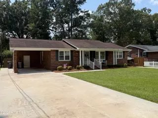 209 Nancy Street, Lake Waccamaw, NC 28450 – photo 7: IMG_6520