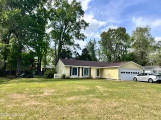 218 Pamlico Drive, Washington, NC 27889 – photo 1: Main View