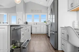 392 Ocean Boulevard W, Holden Beach, NC 28462 – photo 17: 392 Ocean Blvd West