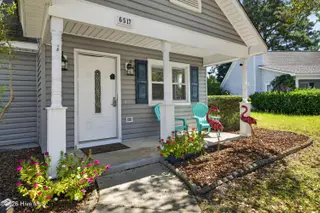 6517 Spicewood Street, Wilmington, NC 28405 — 3-bedroom home in Weatherwood, Wilmington, NC, photo 3 of 31: 6517SpicewoodStreet-4