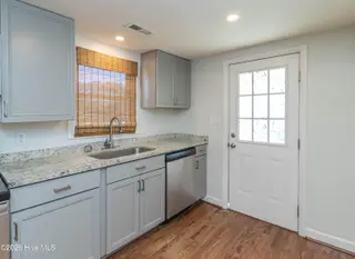 101 W Pine Forest Road, Mount Olive, NC 28365 — 3-bedroom home, Mount Olive, NC, photo 2 of 17: 2-Kitchen-v2