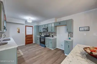 1102 Adelaide Drive, Wilmington, NC 28412 — 4-bedroom home in Hanover Heights, Wilmington, NC, photo 12 of 43: 1102AdelaideDrive(25)
