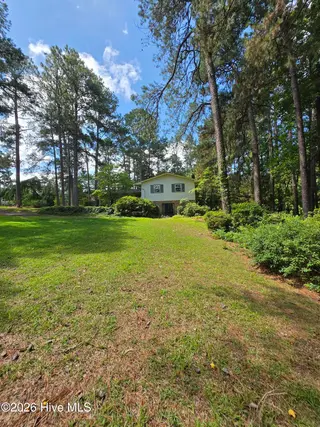 103 Edinburgh Drive, Carthage, NC 28327 — 3-bedroom home in Dundee Estates, Carthage, NC, photo 3 of 36