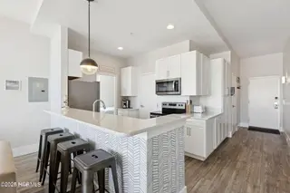 102 Cape Fear Boulevard Unit 204, Carolina Beach, NC 28428 — 2-bedroom condo in Towne Place Condominium, Carolina Beach, NC, photo 14 of 33