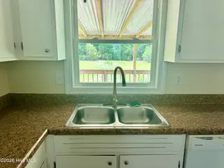 133 Riverside Drive, Beaufort, NC 28516 — 3-bedroom home in Riverside Estates, Beaufort, NC, photo 7 of 29: Kitchen Sink