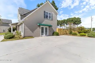 915 Savannah Drive, Jacksonville, NC 28546 – photo 6: 58-web-or-mls-IMG_0697RE