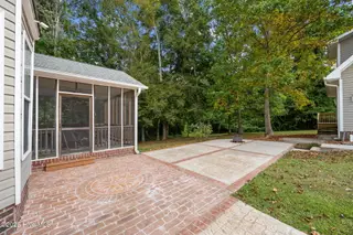 403 Country Club Drive, Jacksonville, NC 28546 – photo 13: 13-web-or-mls-11