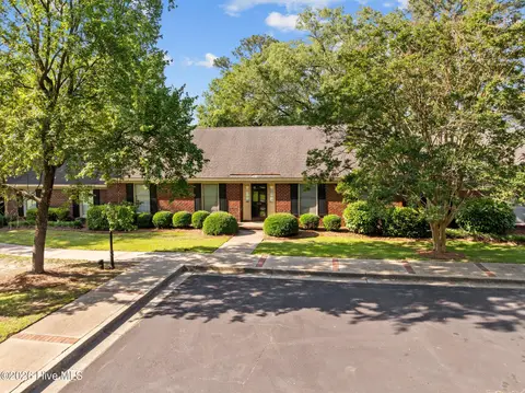 809 Greenbriar Road, Kinston