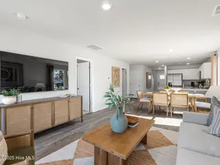 109 S Grassland Road Th 44, Surf City, NC 28455 – photo 16: Similar