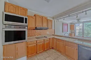 221 W Main Street, Wallace, NC 28466 — 4-bedroom home, Wallace, NC, photo 5 of 26: 7358034b-1f7e-46a1-997c-5674d0174b0d-thu