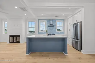 504 N 25th Street, Morehead City, NC 28557 – photo 7: Kitchen Island
