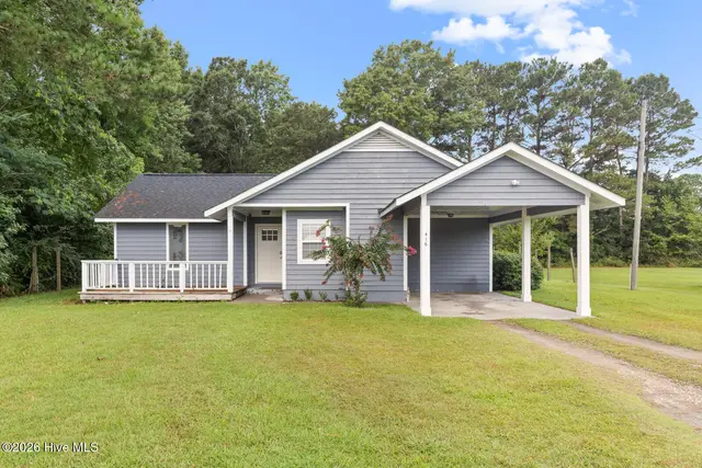 416 W Willis Landing Road, Hubert, NC 28539