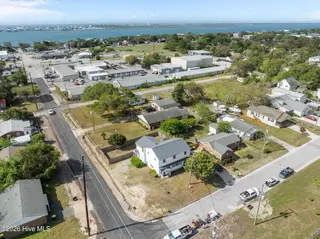 2501 Avery Street, Morehead City, NC 28557 – photo 13: 13-web-or-mls-2501 Avery St 013