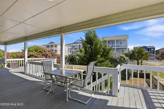 315 Brunswick Avenue W, Holden Beach, NC 28462 – photo 21: 33_315_brunswick_ave_w_033