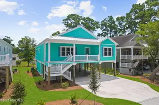 228 NE 56th Street, Oak Island, NC 28465 – photo 2: 2-web-or-mls-CAMMediaLLC.com (4 of 34)