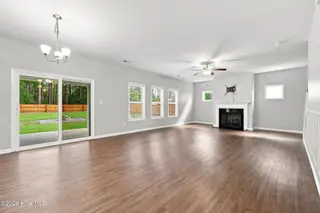 212 Independence Boulevard, Newport, NC 28570 – photo 15: Living Room