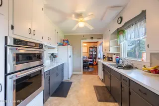 104 Stark Circle N, Wilson, NC 27893 – photo 14: Kitchen from family room