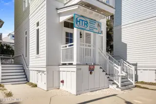 110 West Drive B, Atlantic Beach, NC 28512 – photo 2: 24-web-or-mls-IMG_6174