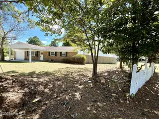 400 Ramsey Drive, Jacksonville, NC 28540 – photo 6: 4a8d0e4b-da80-4a60-97fe-6ed23e7714b1