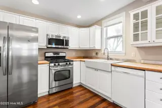 714 Ann Street, Wilmington, NC 28401 – photo 9: Kitchen