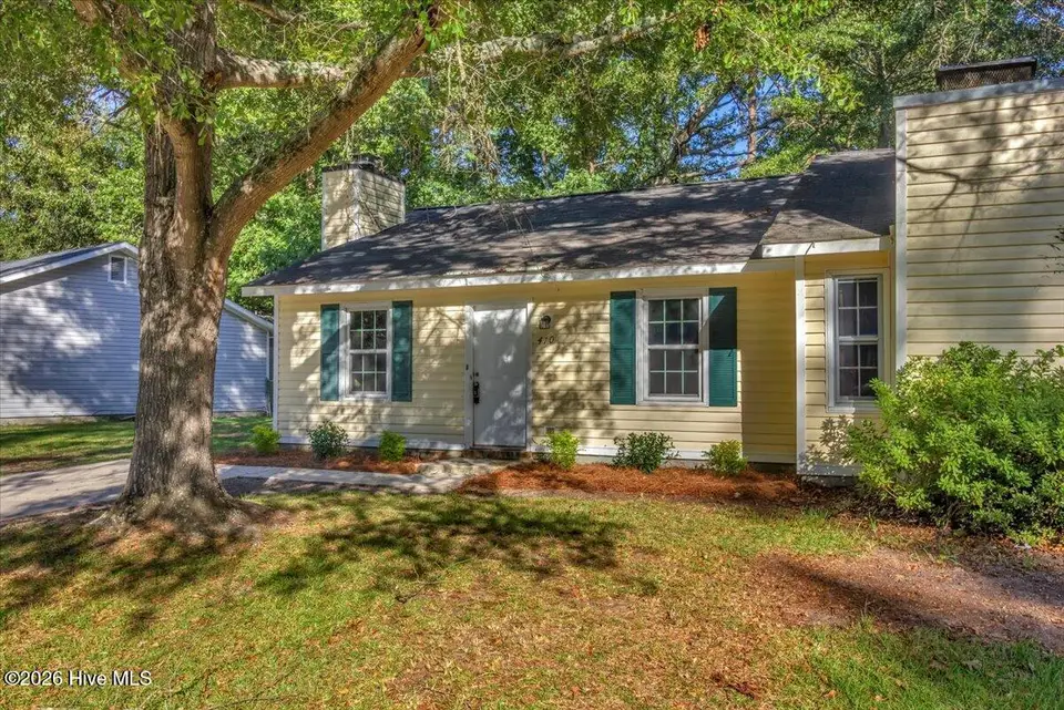 410 Cedar Creek Drive, Jacksonville, NC 28540 – photo 1 of 31