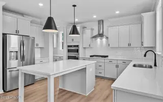 8921 Peplow Place, Wilmington, NC 28411 — 4-bedroom home in Scotts Hill Village, Wilmington, NC, photo 7 of 16: SIMILAR HOME NOT SUBJECT 4