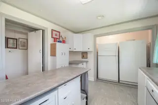 123 Crescent Drive, Beaufort, NC 28516 – photo 13: Kitchen