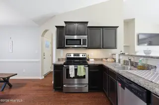 404 Hidden Oaks Drive, Jacksonville, NC 28546 – photo 10: hidden-10