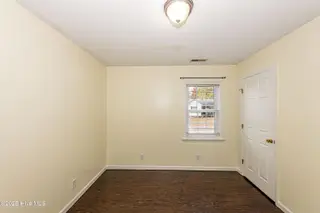 131 Cox Avenue, Jacksonville, NC 28540 — 3-bedroom home in Sabiston Height, Jacksonville, NC, photo 19 of 37: Bedroom 2