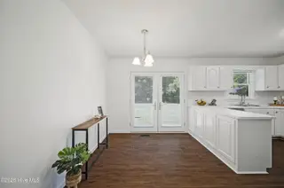 413 Hickory Drive, Elizabeth City, NC 27909 – photo 8: Dining area