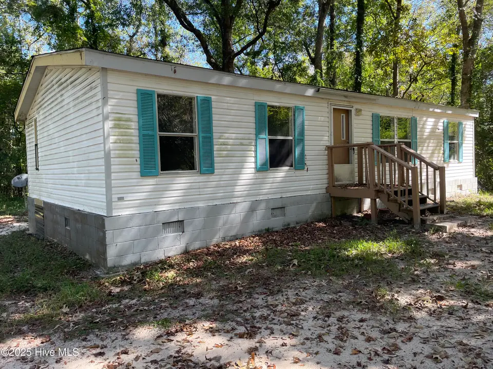 1219 Madera Place SW, Supply, NC 28462 — 3-bedroom manufactured home, Supply, NC, photo 1 of 1: IMG_3599