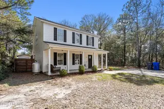 142 NE 14th Street, Oak Island, NC 28465 — 3-bedroom home in Tranquil Harbor, Oak Island, NC, photo 3 of 60: 58-web-or-mls-DSC06070