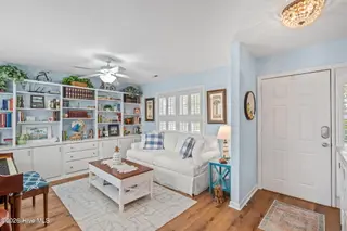 117 Lighthouse Drive, Carolina Beach, NC 28428 – photo 8: 29-web-or-mls-DSC05403