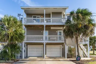 122 Quinton Street, Holden Beach, NC 28462 — 3-bedroom home in Holden Beach, Holden Beach, NC, photo 3 of 54: 1-web-or-mls-BTS09156