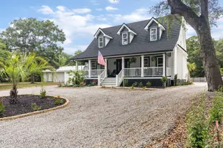 427 Womble Street, Oak Island, NC 28465 – photo 7