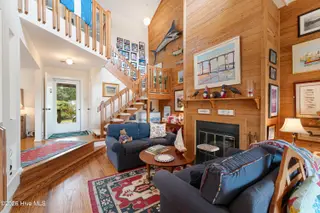 590 Westport Drive H1 Westport, Pine Knoll Shores, NC 28512 – photo 12: Living room with sound views