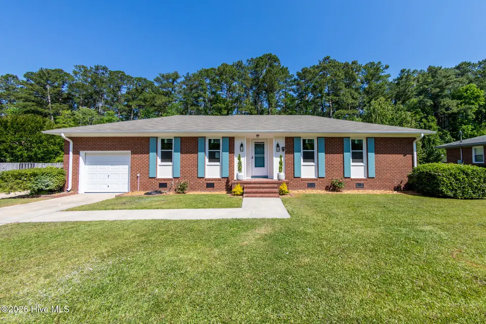 202 Carolina Pines Boulevard, New Bern, NC 28560 – photo 1 of 17: carolinapinessp-9