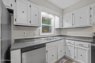 106 Ronny Court, Jacksonville, NC 28546 — 3-bedroom home in Brynn Marr, Jacksonville, NC, photo 10 of 47: 36-web-or-mls-_RAD0976